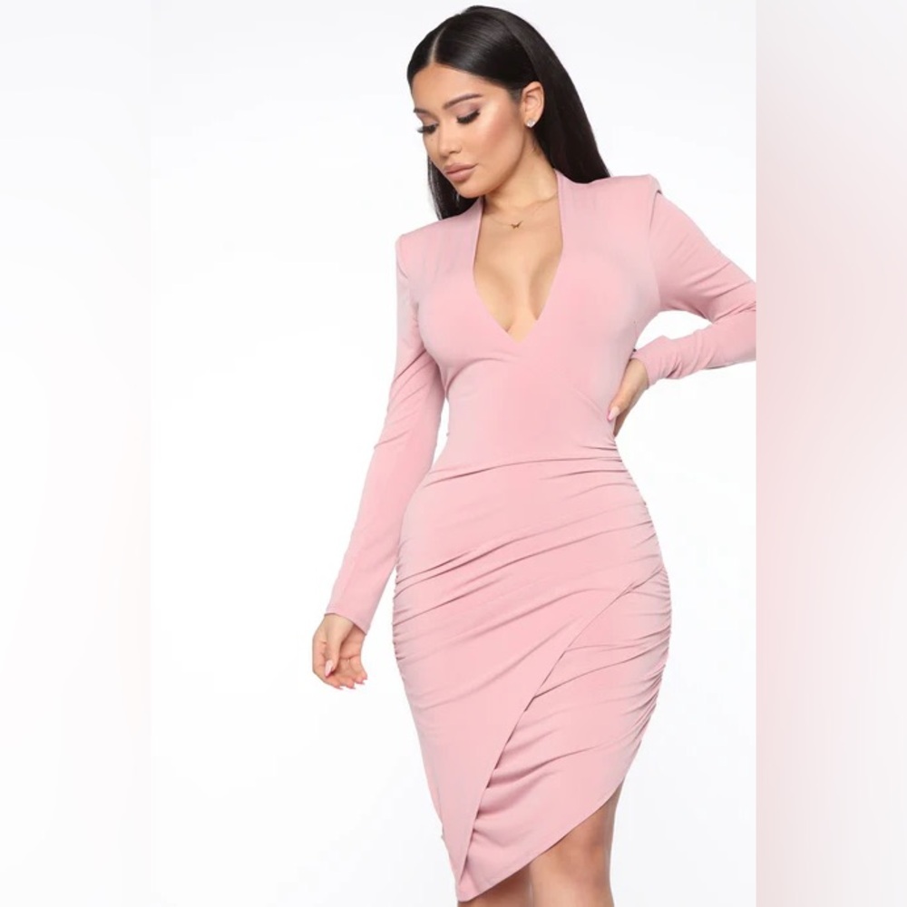 Fashion nova Wrapped Up In Love Midi Dress - Mauve size S (NWT) - Picture 2 of 4